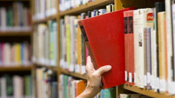 اهدای 22 هزار و 697 کتاب در پویش اهدای کتاب به کتابخانه های خوزستان