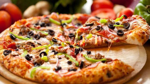 طرز تهیه پیتزا مخلوط رستورانی خوشمزه و ساده