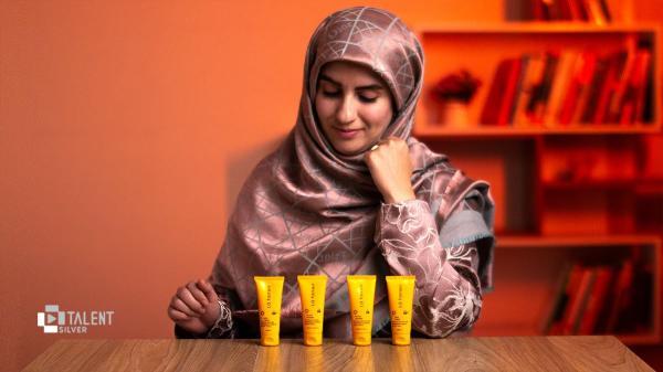 بررسی 4 مدل از کرم های ضد آفتاب برند لافارر؛ بی رنگ و ضد لک آنالیز 4 مدل از کرم های ضد آفتاب برند لافارر؛ بی رنگ و ضد لک